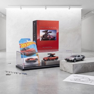 Mattel Creations Hot Wheels x DeLorean DMC-12 & Alpha5 Collector Set - Brand New