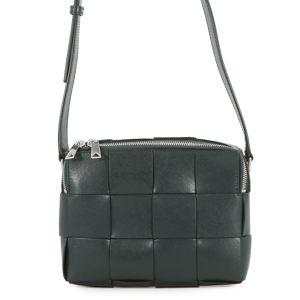 Bottega Veneta — Bottega Veneta Maxi INTRECCIATO Shoulder Bag Leather Dark Green