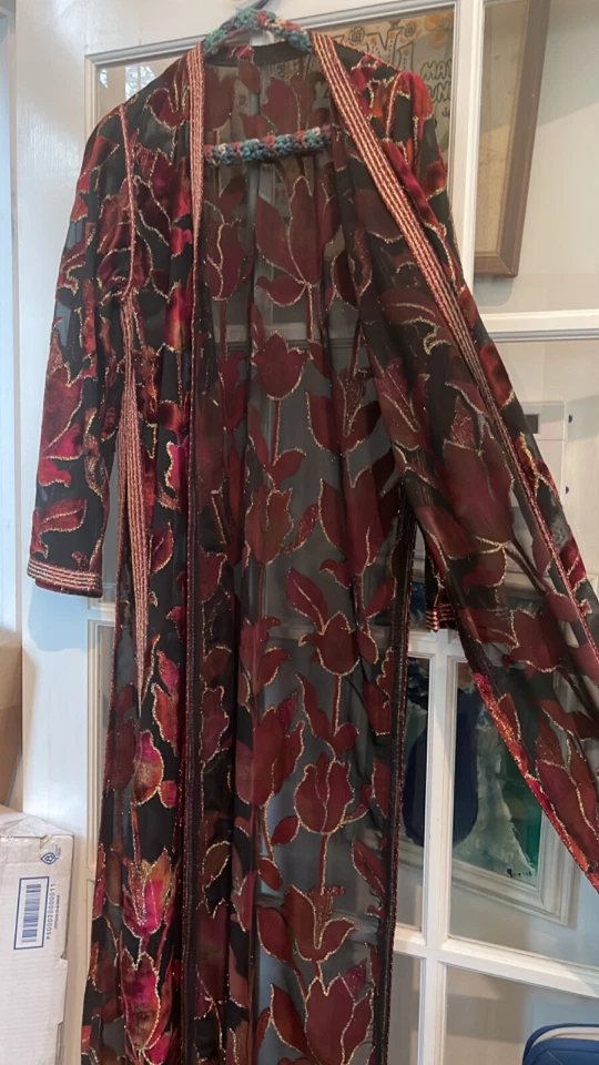 A 1960 DE COLECCIÓN MAGNÍFICA ORGANZA TRANSPARENTE VERDE BORDADA ABAYA Foto 4 de 4