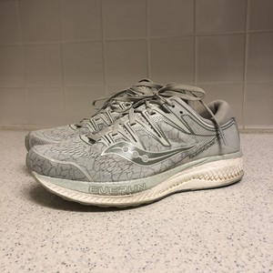 womens saucony hurricane running shoes