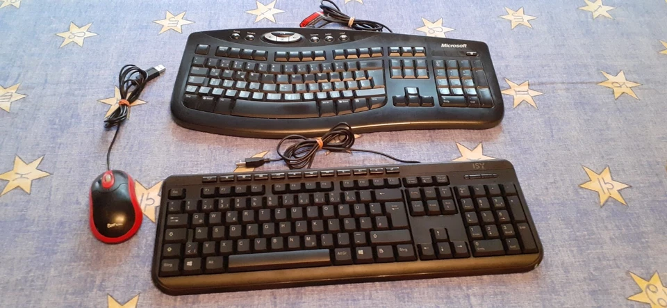 Computer 2 Tastaturen 1 Maus siehe Fotos