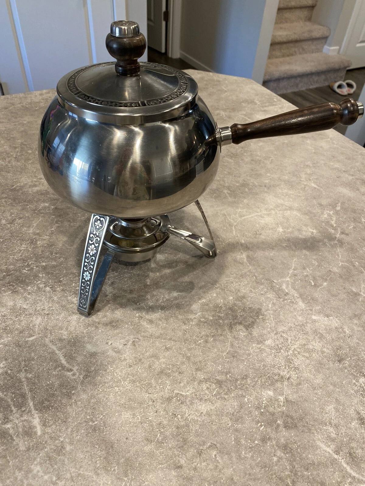 Vintage Mid Century Cordova 1969 Fondue Pot Stainless Steel Teak Japan 18-8
Opens in a new window or