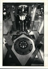 1990 Press Photo Tower City Center's new RTA concourse - cvo00084
