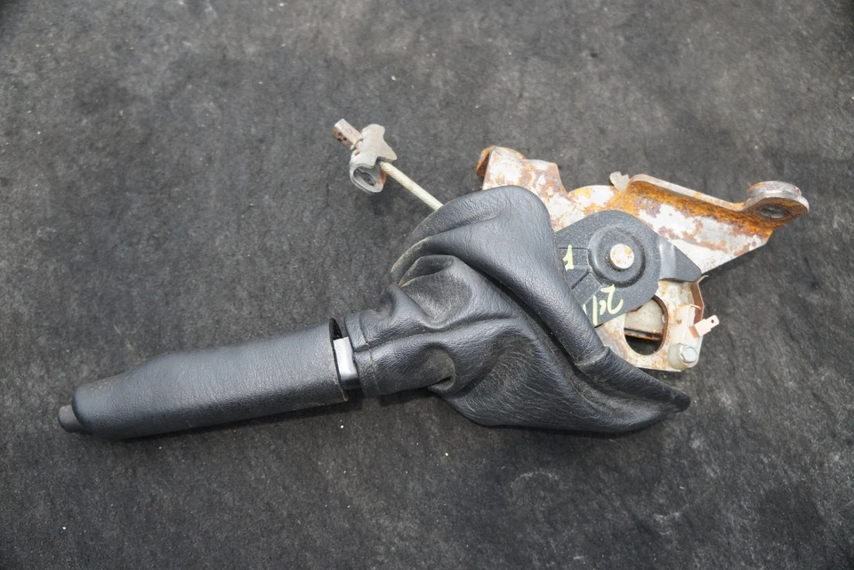 Palanca de manija de freno de estacionamiento de emergencia bota de cuero negro Plymouth Prowler 1997-02 Foto 4 de 4