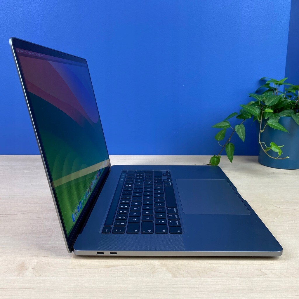 EXCELLENT Apple 16