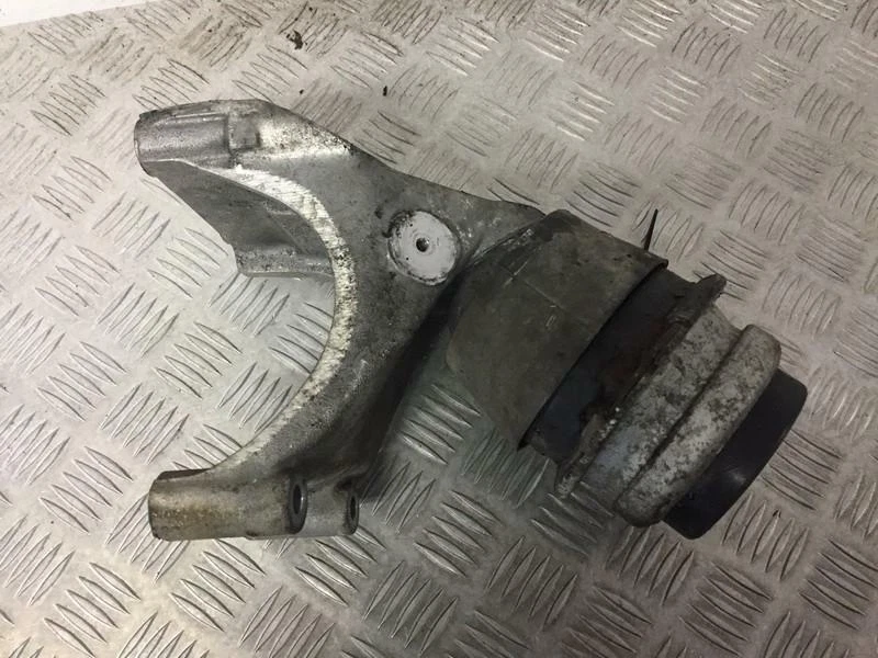 7L6199131 7L6.199.131 Engine Mounting and Transmission Mount (Eng  