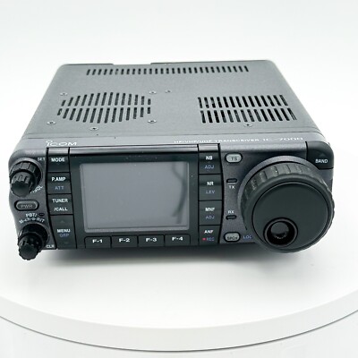 Icom IC-7000 HF/VHF/UHF All Mode Transceiver 50/144/430MHz Icom IC-7000 HF/VHF/UHF All Mode Transceiver 50/144/430MHz