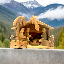 Nativity Manger Scene Christmas Holy Family Baby Jesus Olive Wood 6"x4 1/2"x3"