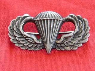 WWII US Army Airborne Paracadutista Jump Wing distintivo spilla scudo Meyer sterlina