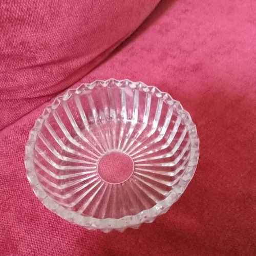 Vintage Jeanette Swan Clear Cut Trinket Dish bottom only