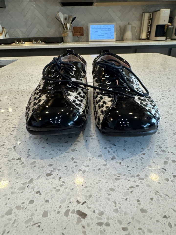 Zapatillas Tejidas con Cordones Taryn Rose Trudee Hueso/Negro Talla 8 M Zapatos para Mujer $134 Foto 2 de 4