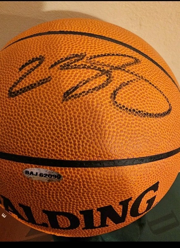 ​LeBron James Autographed Signed Spalding Basketball UDA Upper Deck COA#BAJ62099