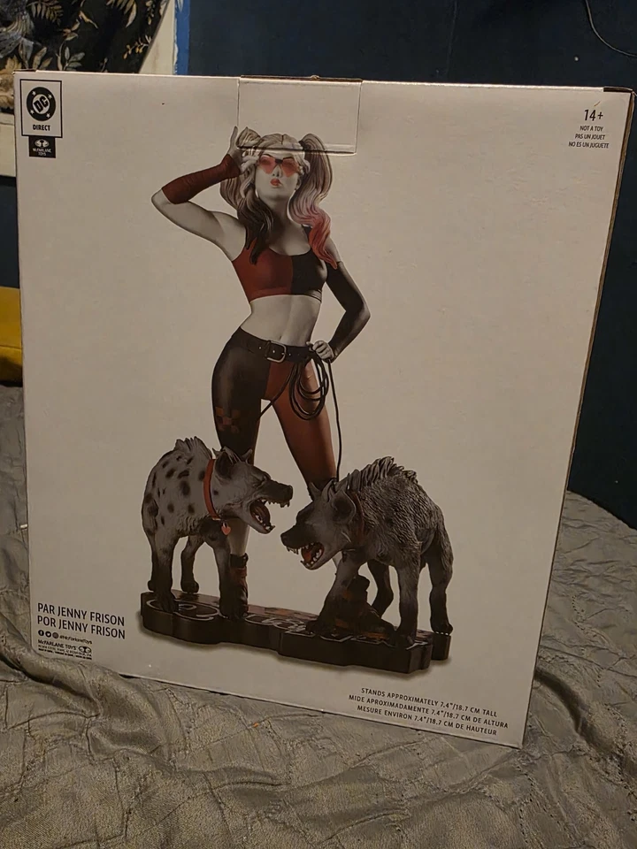 ESTATUA HARLEY QUINN DE JENNY FRISON ESCALA 1:10 McFarlane Toys - DC Direct Foto 2 de 4
