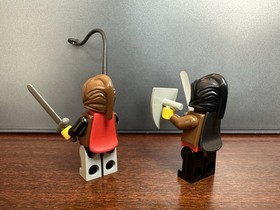 LEGO Wolfpack Renegades Castle Set 6038 Complete with Minifigures & Horses