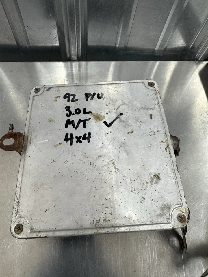 1992 Toyota 4Runner 3.0 3VZ V6 M/T 4X4 ENGINE COMPUTER 89661-35710 ECU ECM PCM - Image 4 of 4