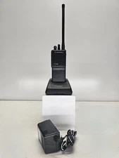 Motorola HT1000 VHF Portable Radio 16 CH 136-174 MHz H01KDC9AA3DN