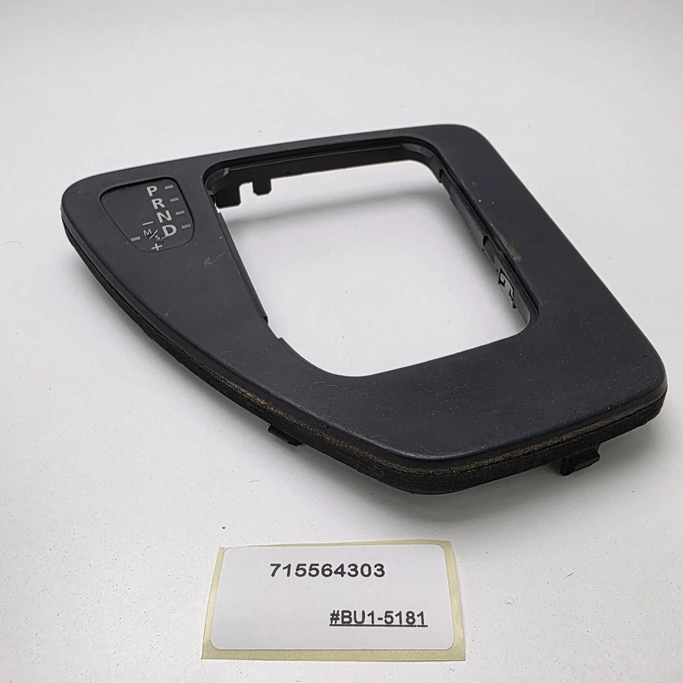 2007-2013 BMW 335i AUTOMATIC TRANSMISSION GEAR SELECTOR BOOT TRIM 715564303 - Image 4 of 4