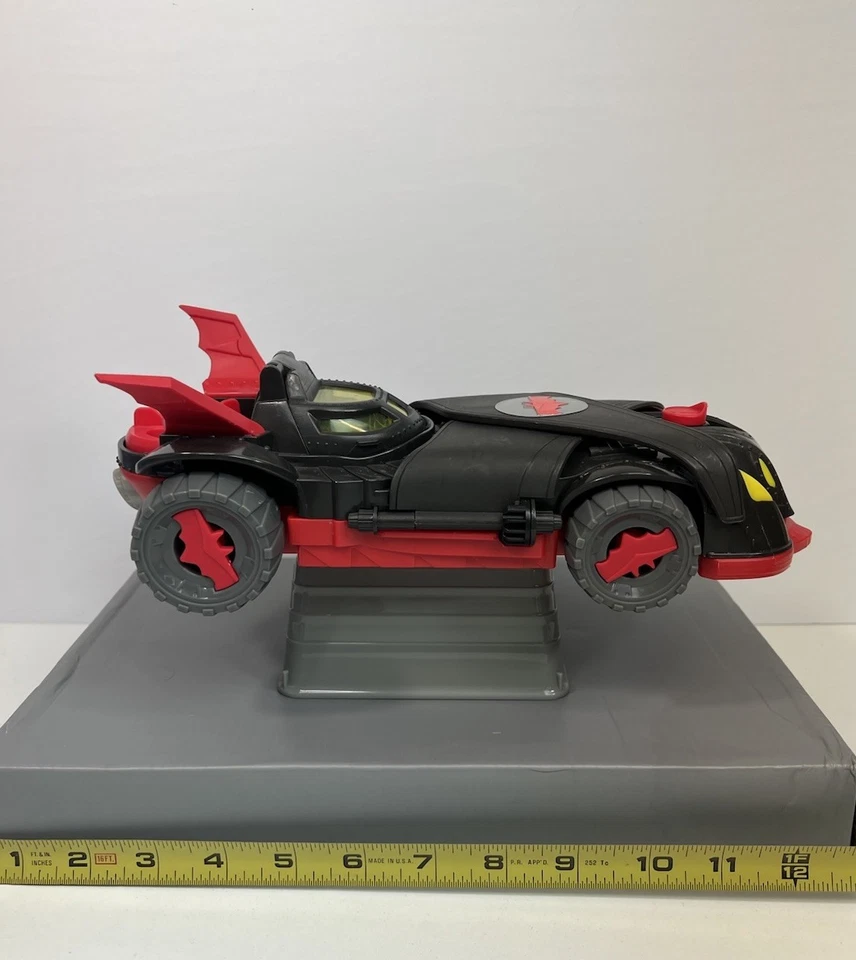Lote DC Batman con figuras de coche y Hot Wheels nuevos Foto 4 de 4