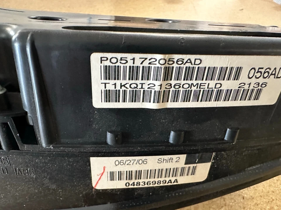 Cuadro de instrumentos velocímetro indicadores de panel de instrumentos Chrysler 300 2007 94.804 millas Foto 3 de 4