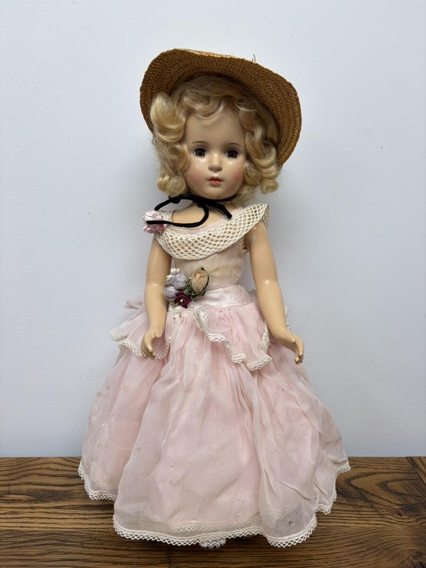VINTAGE 18" COMPOSITION MADAME ALEXANDER MARGARET ROSE DOLL