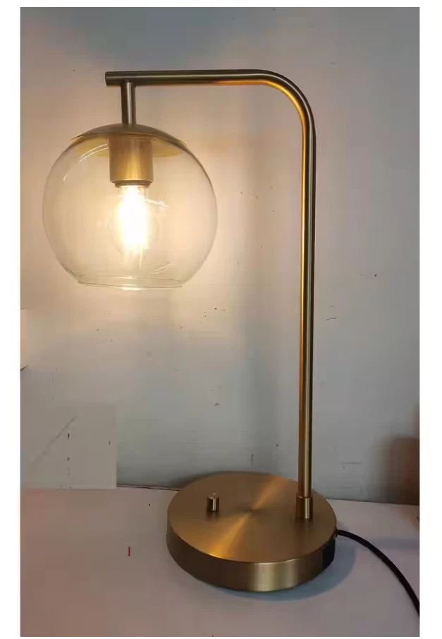 Hampton Bay AF47012U Frazier 21.5 in. Antique Brass Table Lamp with USB Port - Image 3 of 4