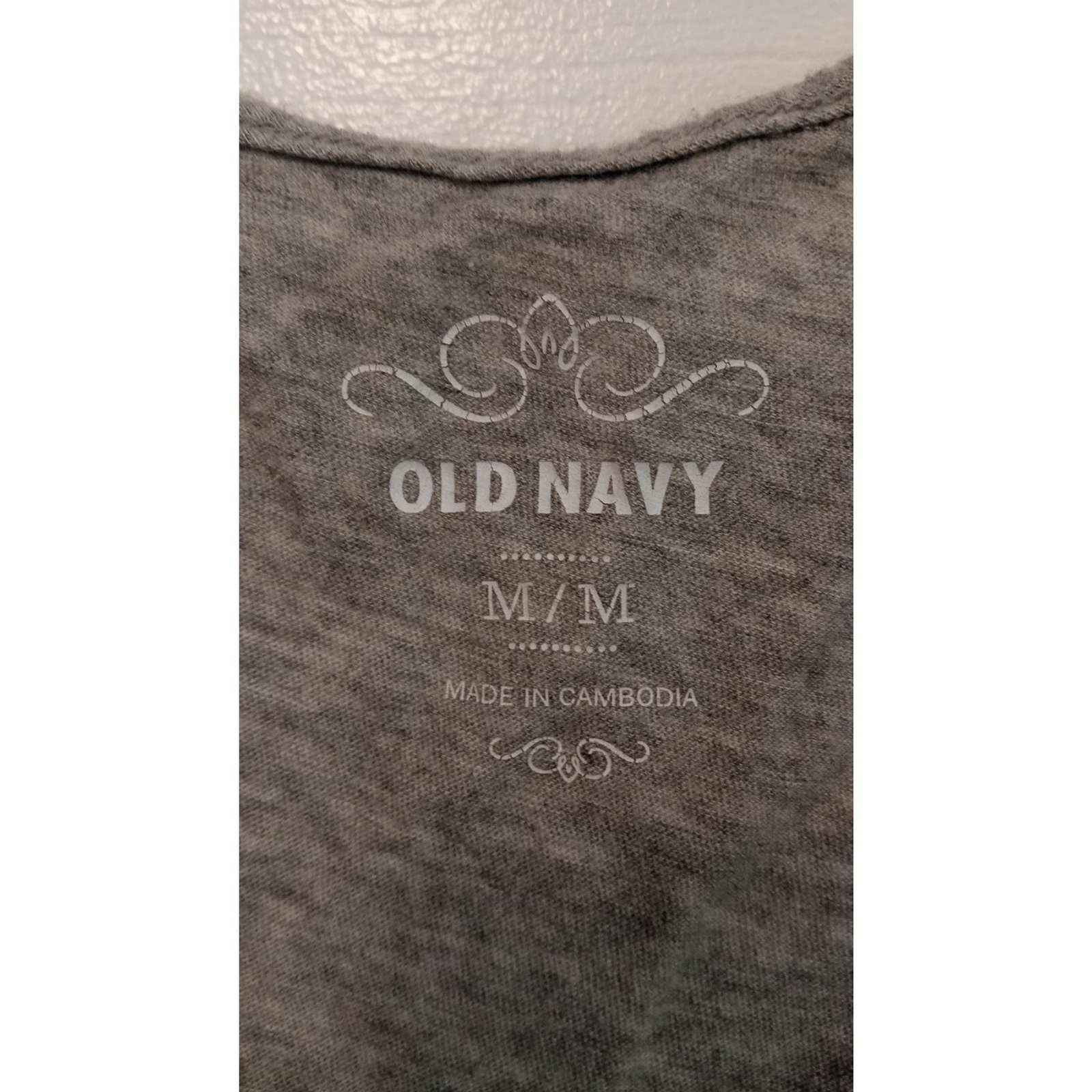 Old Navy grey sequin basic everyday top - image 4