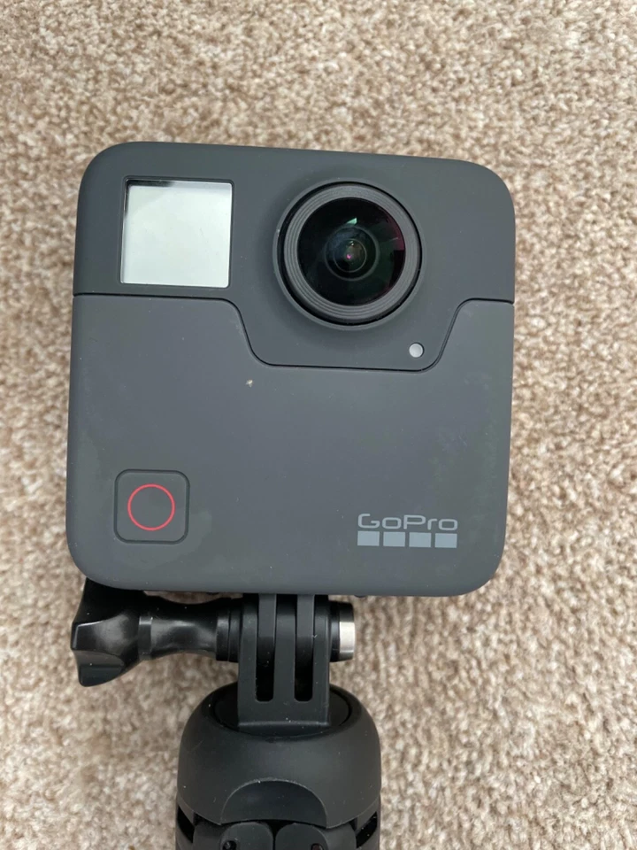 GoPro Fusion Action Camera With Max Grip Tripod - Image 3 of 4