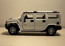 Maisto White Hummer H2 SUV Die Cast - 1/46 - Pull Back Action, Doors Open 4  