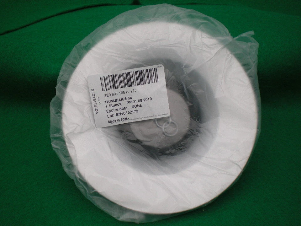 Tapa central P/N 8E0601165H nueva 2004-2008 Audi A4 Quattro S4 OEM P/N 8E0601165H Foto 2 de 4