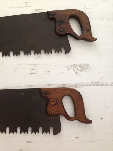 SUPERB PAIR OF 2 ANTIQUE LUMBERJACK SAWS 42 INCH BLADE TATTOO SHOP DISPLAY SHED - Picture 8 of 12