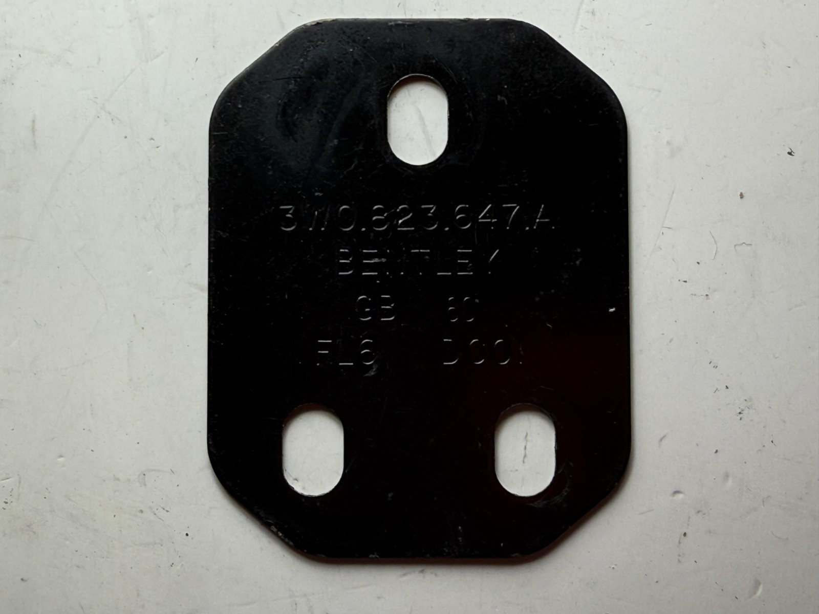 06-17 BENTLEY CONTINENTAL MOUNTING PLATE BRACKET REINFORCEMENT 3WO.823.647.A OEM