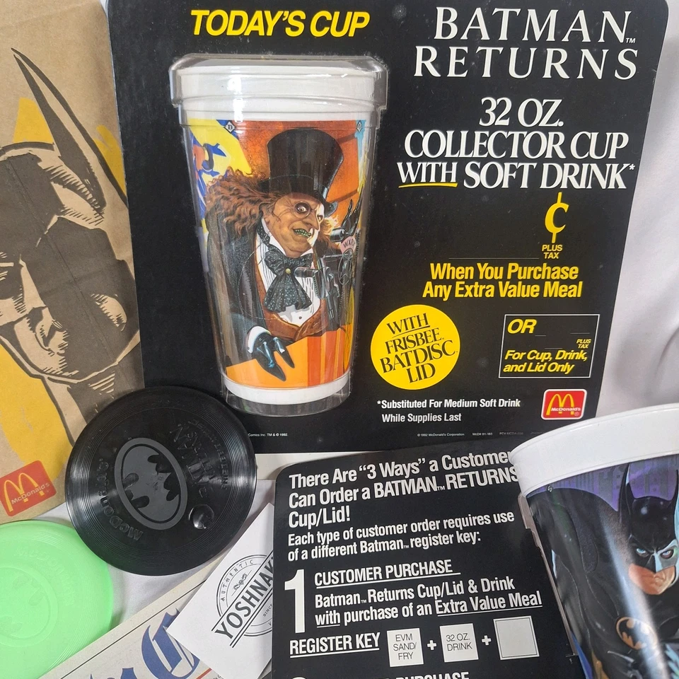 1992 Batman Returns McDonald's Happy Meal Cups, Lids, Fry Cups, Tray Liners Lot - Image 2 of 4