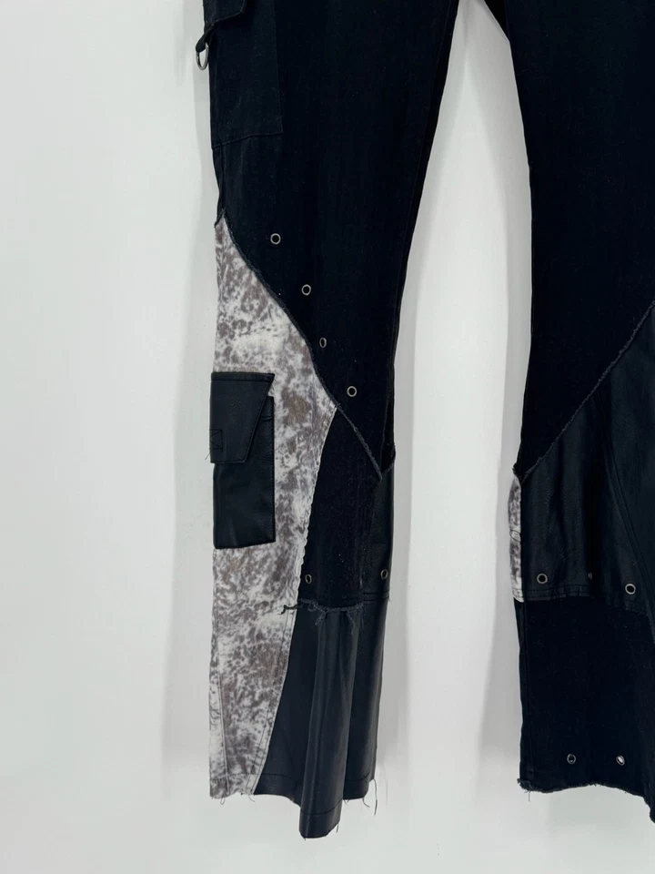 Darker Wavs Womens Black Faux Leather Cotton Bell Bottom Cargo Pants Sz 2XL - Image 3 of 4