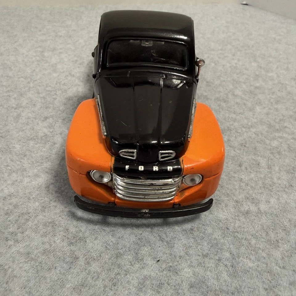 Harley-Davidson Ford F-1 Pickup Diecast 1:24 - Negro/Naranja 🚚🧡 Usado Foto 4 de 4