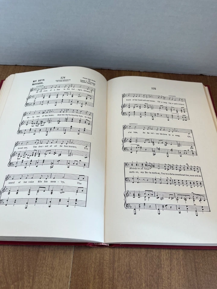 Songs of Beta Theta Pi 1938 Foto 4 de 4