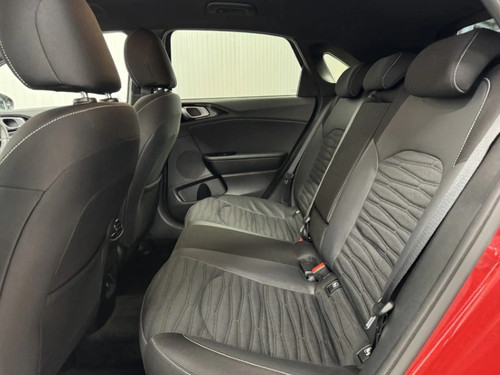 KIA CEED 1.5T GDi ISG 138 GT-Line 5dr DCT - Picture 5 of 24