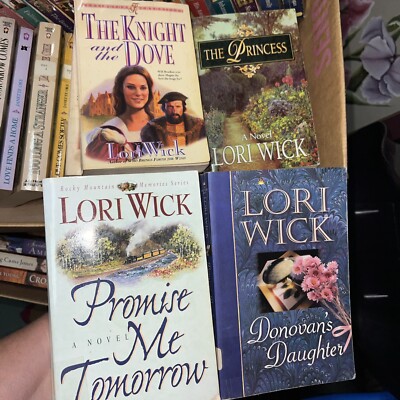 Fiction , Lori Wick Books - Set Of 5 See Pics For Titles Great ...