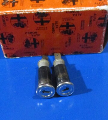 ALFA ROMEO Turn Signal 1-Arrow Dash Indicator Light Unit w/Socket 2x(pr) VG, FS