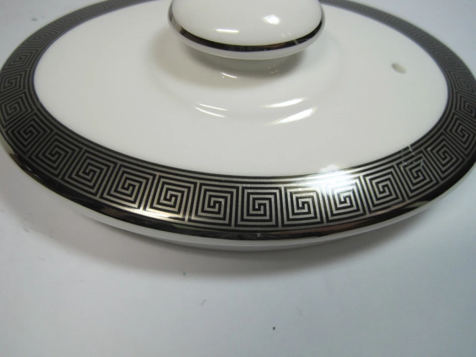 Tetera de porcelana Wedgwood Metropolis Bone China Inglaterra 5,5" x 9" Foto 3 de 4