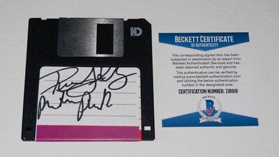 RENOLY SANTIAGO AUTOGRAPHED COMPUTER DISK (HACKERS) - BECKETT COA! | eBay