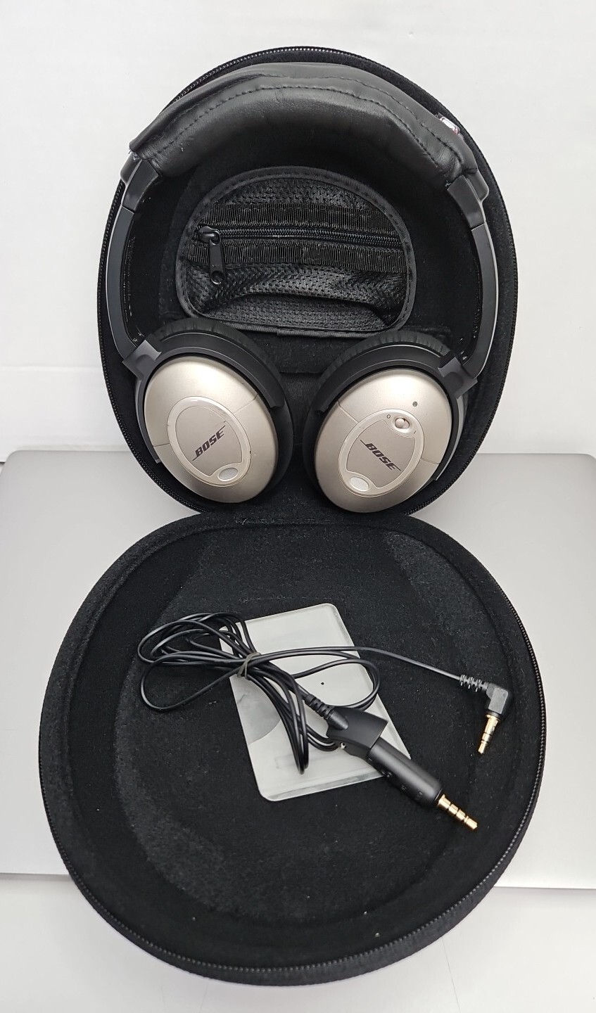 Bose QC-2 Quiet Comfort 2 Noise-Canceling Over-Ear Headphones w/ Case-image