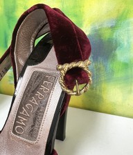 Vintage SALVATORE FERRAGAMO Rare2find Y2K Burgundy Velvet GoldLogoBuckle Heels 6