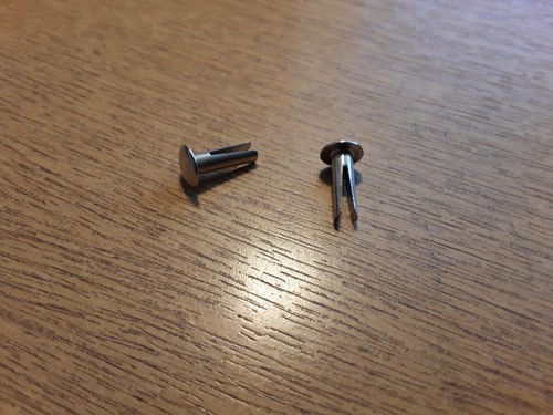 5/32" (4mm) x 1/2 (12.7mm) Bifurcated Nickel plated steel Rivet oval Head Qty 8 - Picture 3 of 3