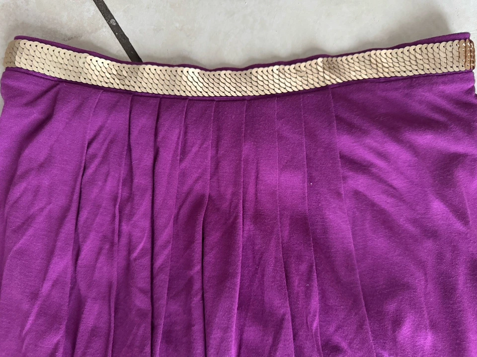 Falda acampanada doble línea morada La Perla lentejuelas acento cintura Foto 2 de 4