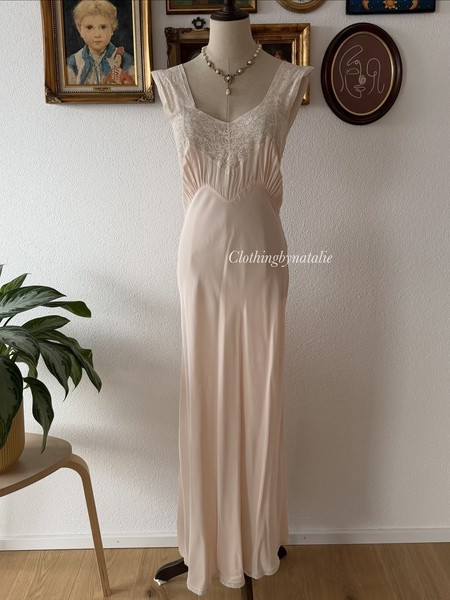 Camicia da notte maxi rosa in rayon anni 1930-1940 Taglia S-Buone condizioni *NON SPEDIZIONE NEGLI STATI UNITI*