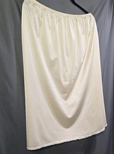 2X Nylon Half Slip Single Seam With Slit Vassarette, W 34"-44", L 28"