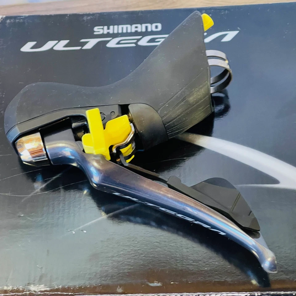 Shimano ST-R8025-R BR-R8070-R Hydraulic Road Shifter Brake Lever & Caliper - Image 4 of 4