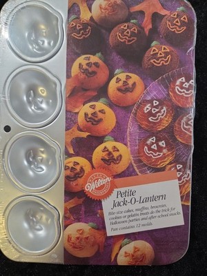 Wilton Pumpkin Jack-O-Lantern Cupcake Pan Mini Muffin Mold Halloween New In Box