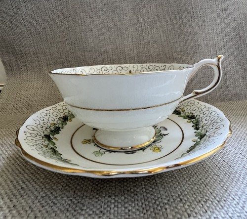 Paragon Teacup & Saucer ER 1953 Queen Elizabeth II Coronation Westminster Abby - Picture 2 of 15