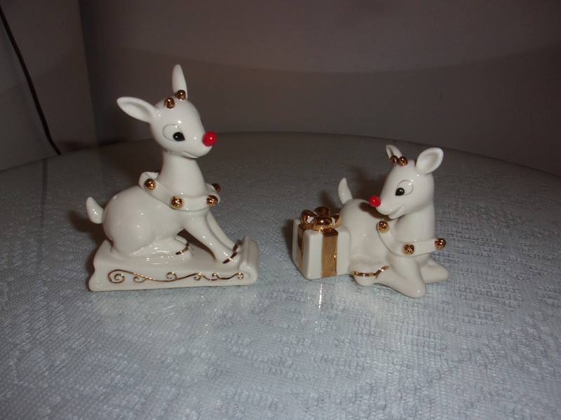 LENOX REINDEER SALT & PEPPER SHAKERS 2003 -Set of 2